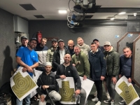 AK-47 / 4 Waffen / 33 Schuss